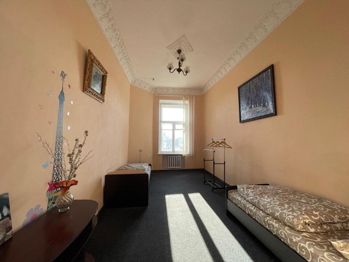 Appartement Amazing Tara'S Shevchenko Square à Kiev Extérieur photo